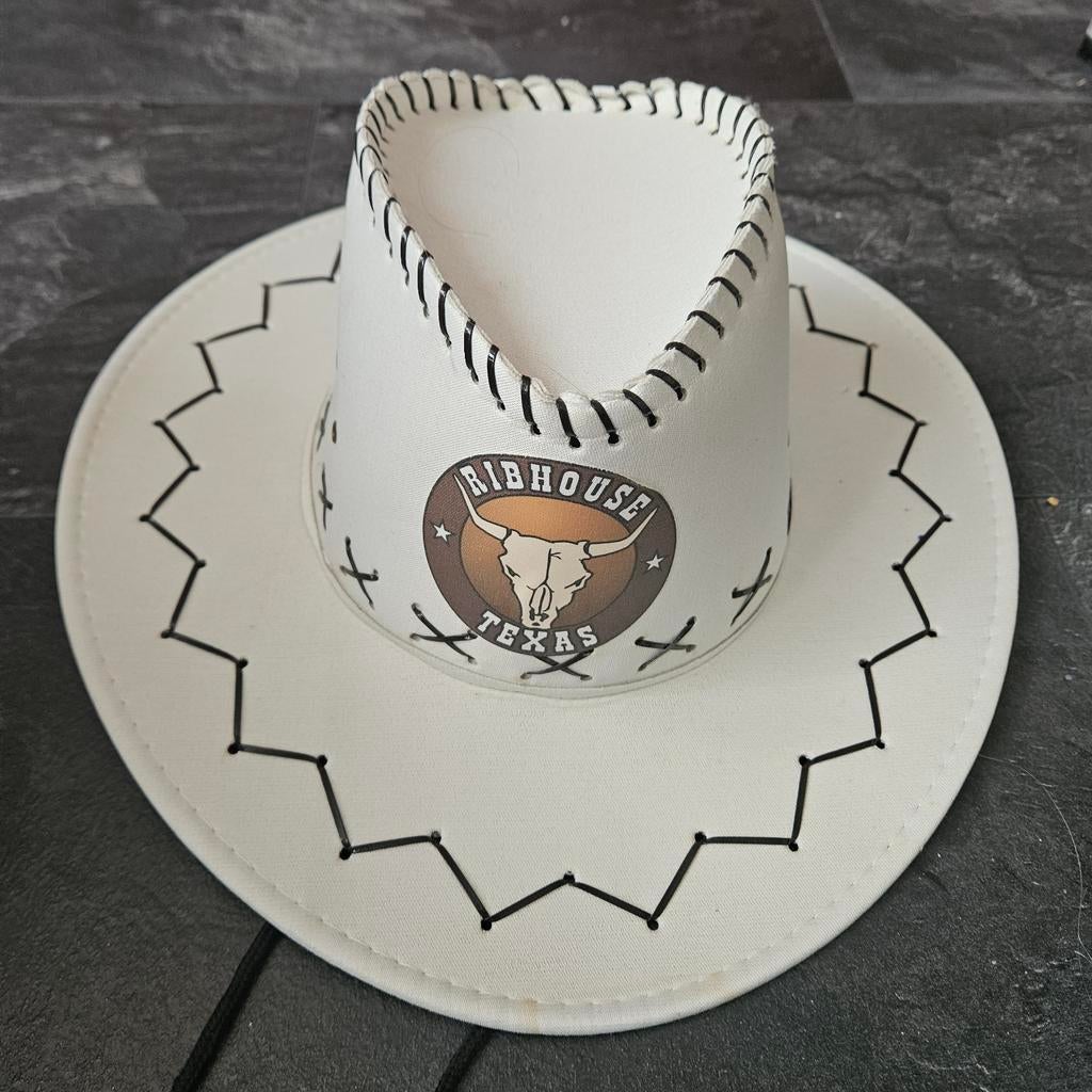 Witte cowboyhoed met Ribhouse Texas logo, Ophalen of Verzenden, Zo goed als nieuw, One size fits all
