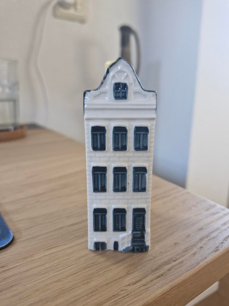 KLM Huisje nummer 58, Ophalen of Verzenden, Zo goed als nieuw, 41 t/m 60, Gevuld