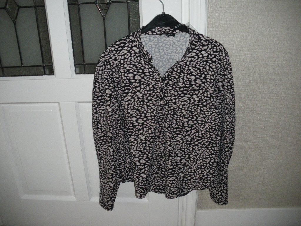nieuw mooi najaars shirt leuke print maat 42 merk mi piace, Ophalen of Verzenden, Nieuw, Maat 42/44 (L)