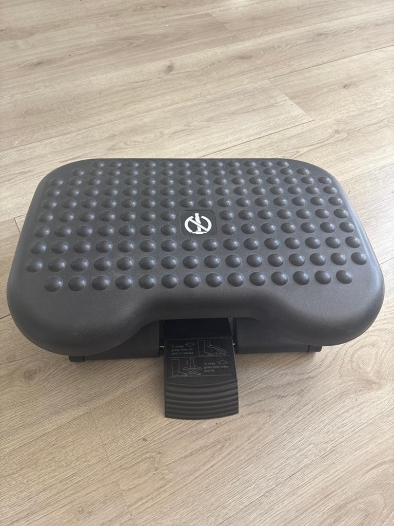 Ergonomische Voetensteun - Verstelbaar & Comfortabel, Ophalen, Ergonomisch, Zo goed als nieuw, Zwart