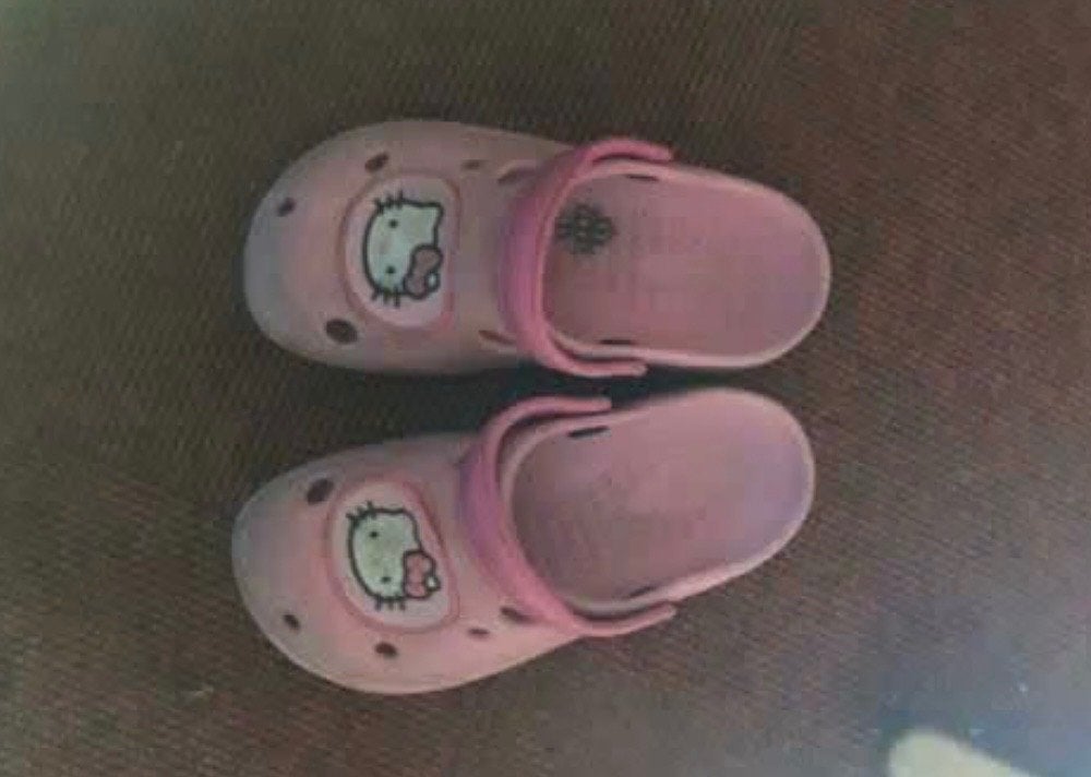 Slofjes Hello Kitty roze in maat 28, Ophalen, Gebruikt, Meisje, Overige typen
