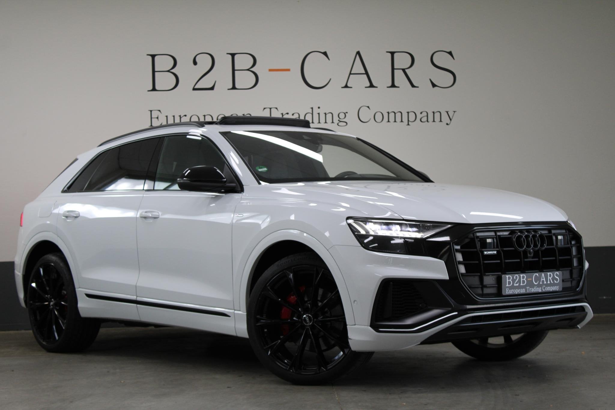 Audi Q8 55 TFSI Quattro | S-line | Panorama | Matrix LED | L, Auto's, Automaat, Dealer onderhouden, 4x4, Gebruikt