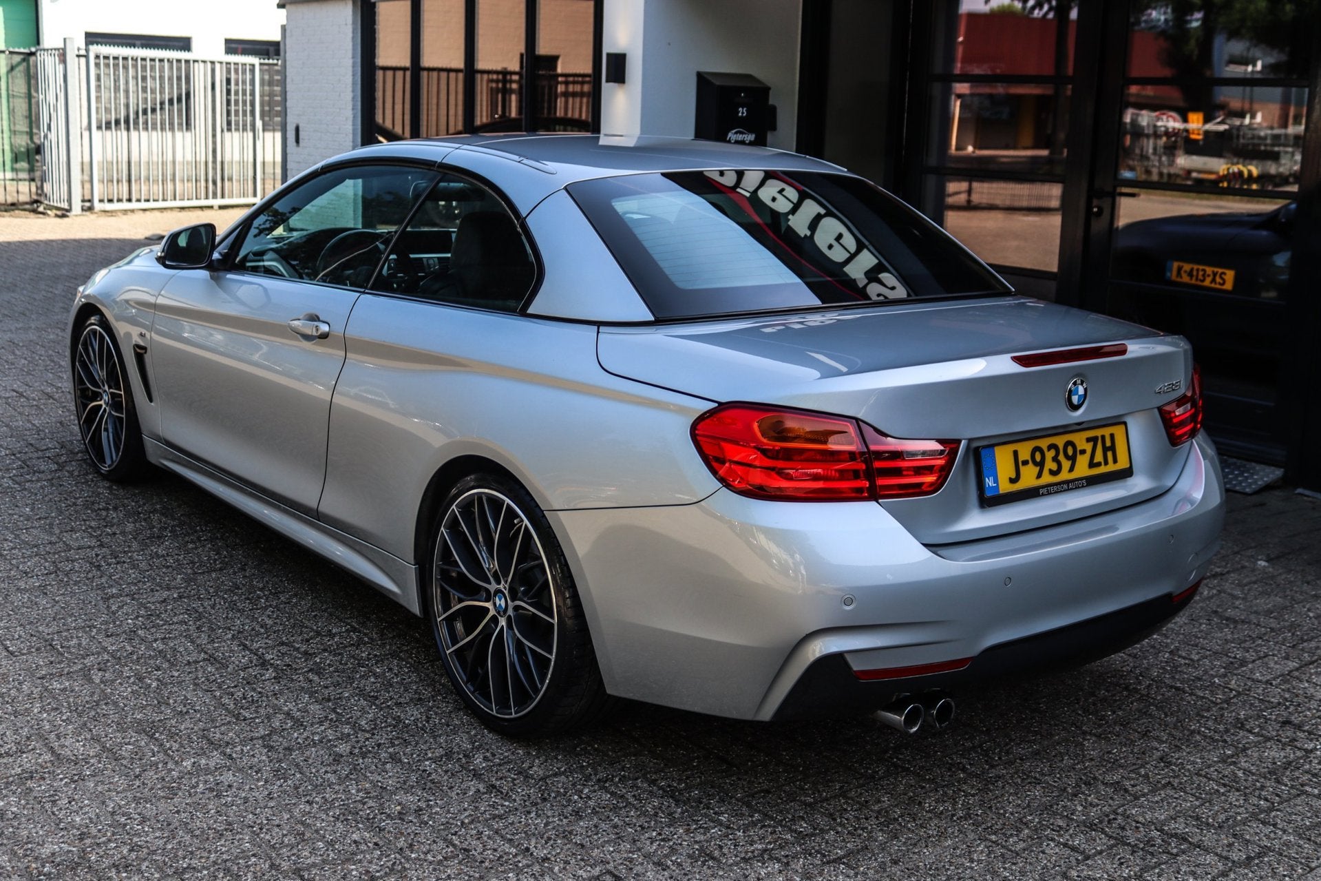 BMW 4-serie Cabrio 428i M-Pakket MEMORY HUD 360 CAMERA, Auto's, Automaat, 745 kg, Gebruikt, Cabriolet