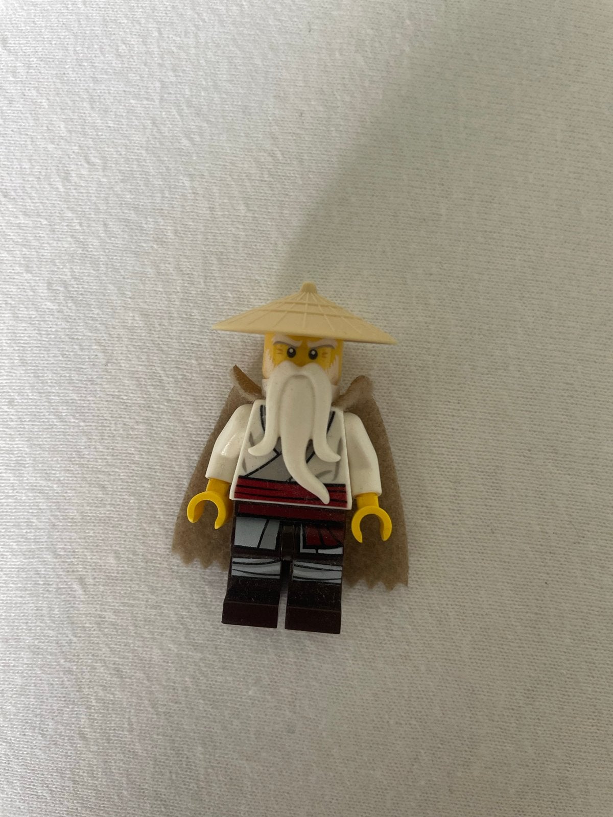 Zeldzame Lego Ninjago Master Wu Minifiguur njo550 fuzzy cape, Lego, Ophalen of Verzenden, Zo goed als nieuw, Minifiguur
