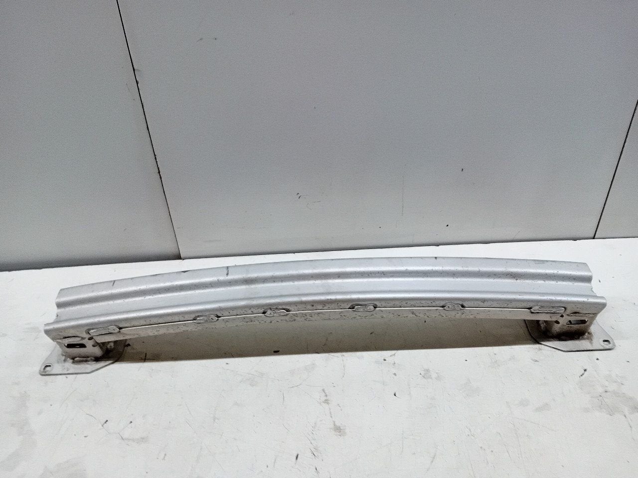 Bumperbalk achter Land Rover Evoque, Auto-onderdelen, Onderdelen@venauto.nl, Van der Ven Autorecycling B.V., Ettenseweg 76, 4706 PB Roosendaal, The Netherlands