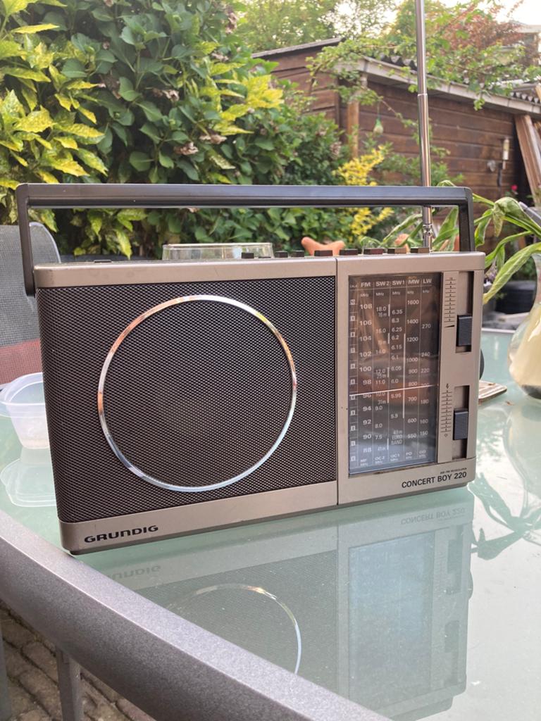 Grundig, transistor radio., Ophalen of Verzenden, Zo goed als nieuw