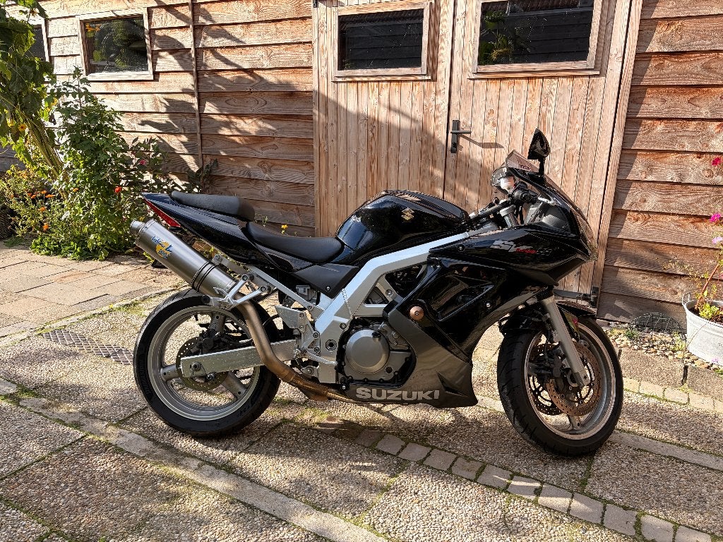 Suzuki Sv650s A2 op kenteken, Motoren, 2 cilinders, Sportuitlaat, Occasion, Minimaal motorrijbewijs A2