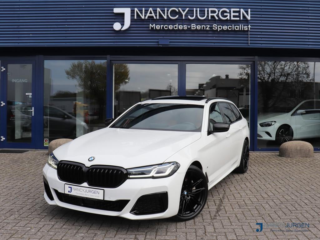 BMW 5 Serie Touring 530i xDrive | M-Sport | Pano | Luchtveri, Gebruikt, Euro 6, Wit, Leder
