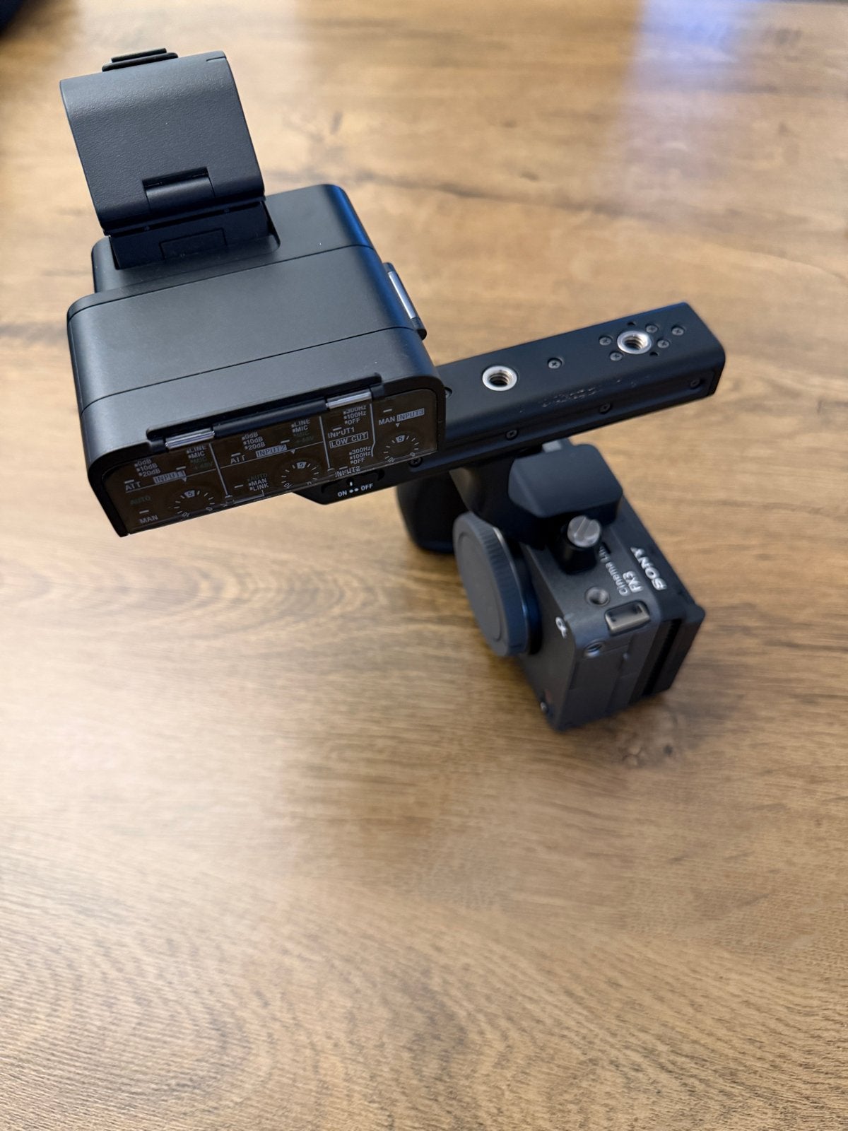 Sony FX3 Cinema Line Camera met XLR-H1 handgreep en 2 accu's, Audio, Tv en Foto, Ophalen, Zo goed als nieuw, Sony, Accu