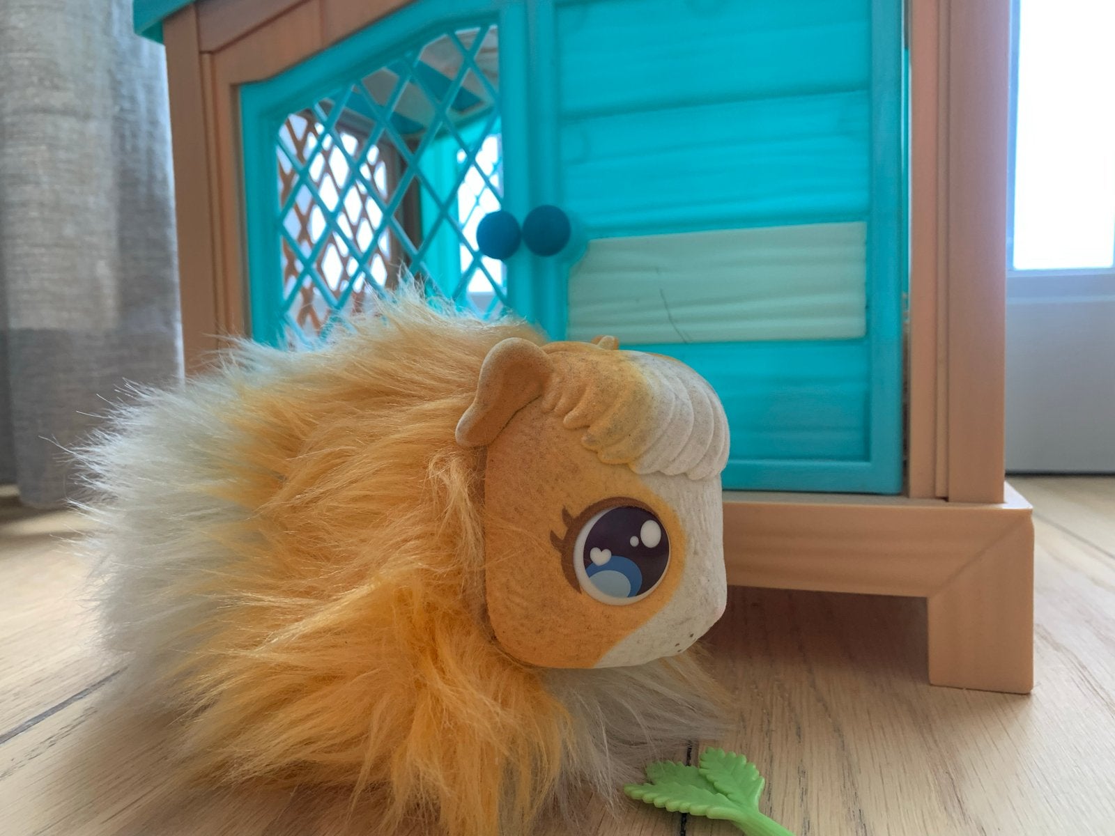 Live Pet Cavia interactieve cavia met kleintjes en hokje, Gebruikt, Overige typen, Ophalen of Verzenden, Middelgroot (20 tot 80 cm)