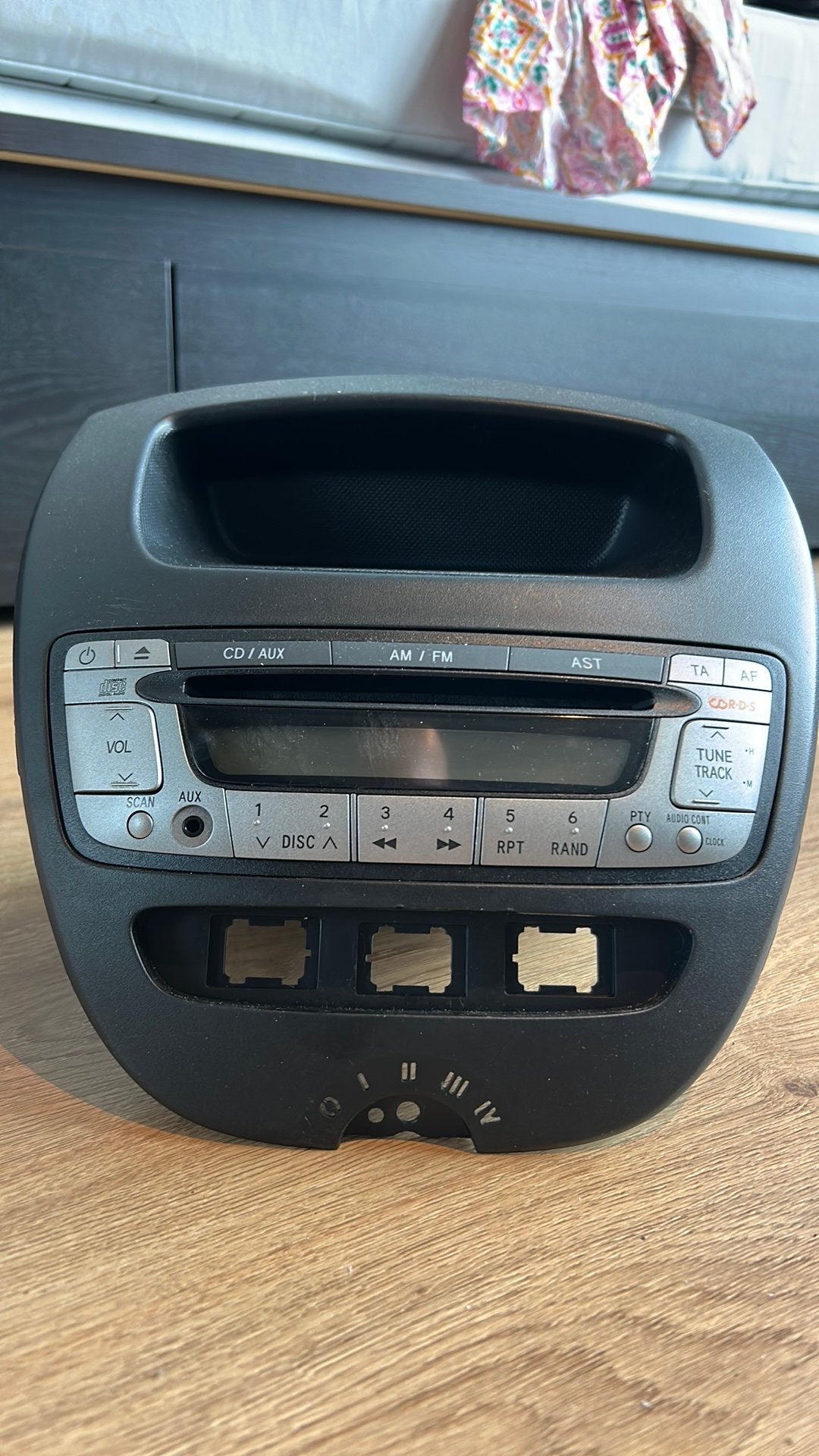 Autoradio citroen c1 toyota aygo peugeot 107, Auto diversen, Ophalen of Verzenden, Gebruikt