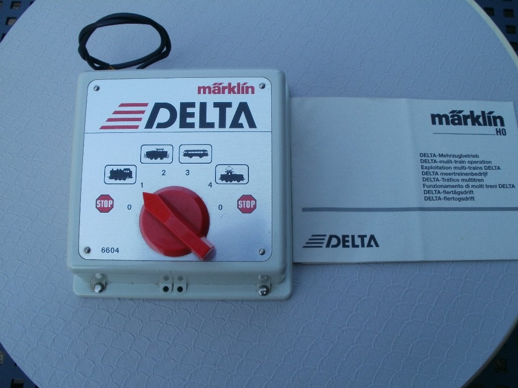 Marklin delta control no 6604 met boekje., Ophalen of Verzenden, Zo goed als nieuw, Märklin, Transformator of Voeding