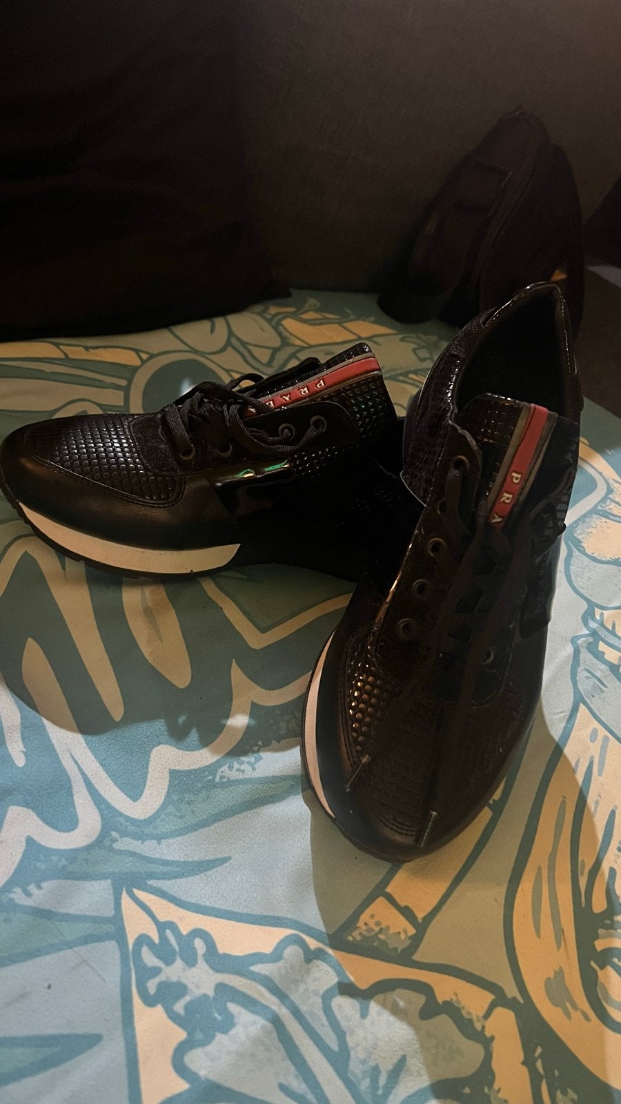 Prada Milano Zwarte Sneakers maat 41-42, Kleding | Dames, Ophalen, Zo goed als nieuw, Zwart, Sneakers of Gympen