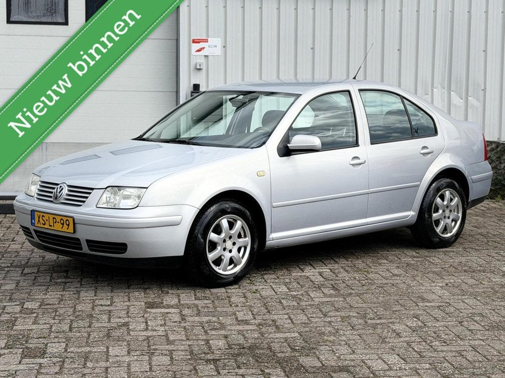 Volkswagen Bora 1.6 Lage KMstand, Gebruikt, Bora, 4 cilinders, 1137 kg