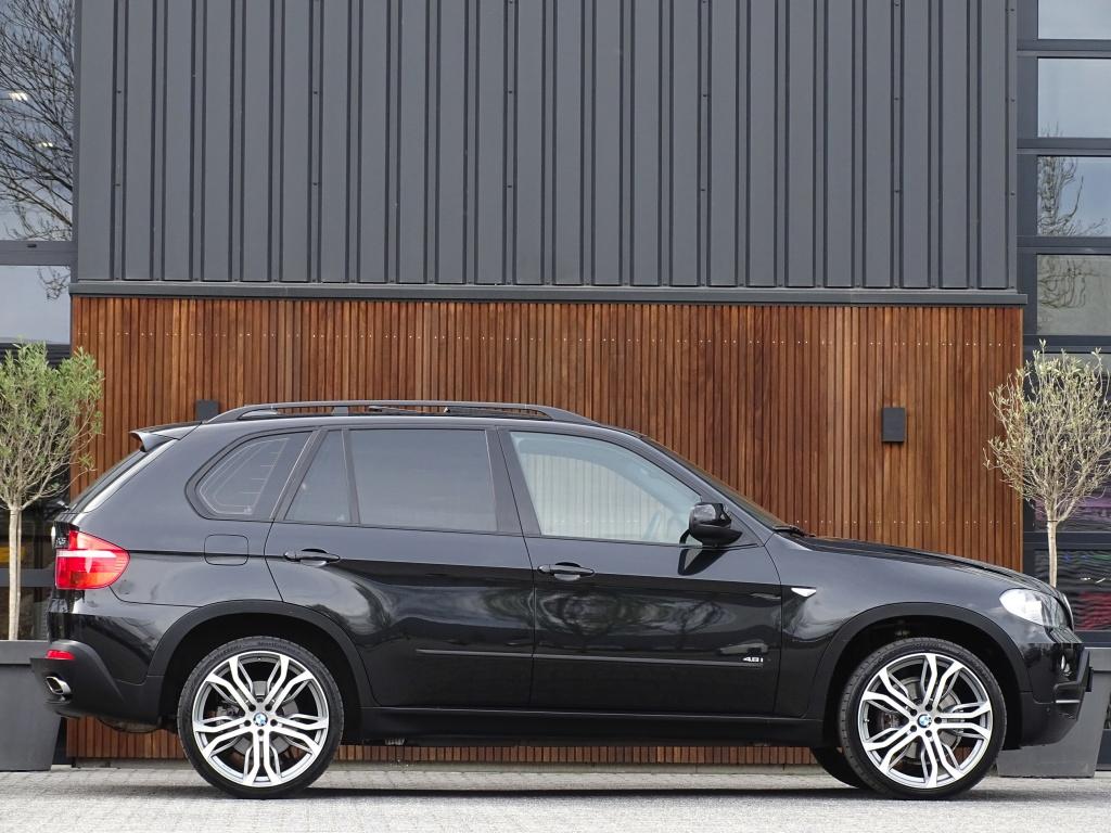 BMW X5 4.8is V8 355PK / High Exc / M-pakket / LED (bj 2007), Auto's, BMW, Gebruikt, 138 €/maand, 4799 cc, Leder