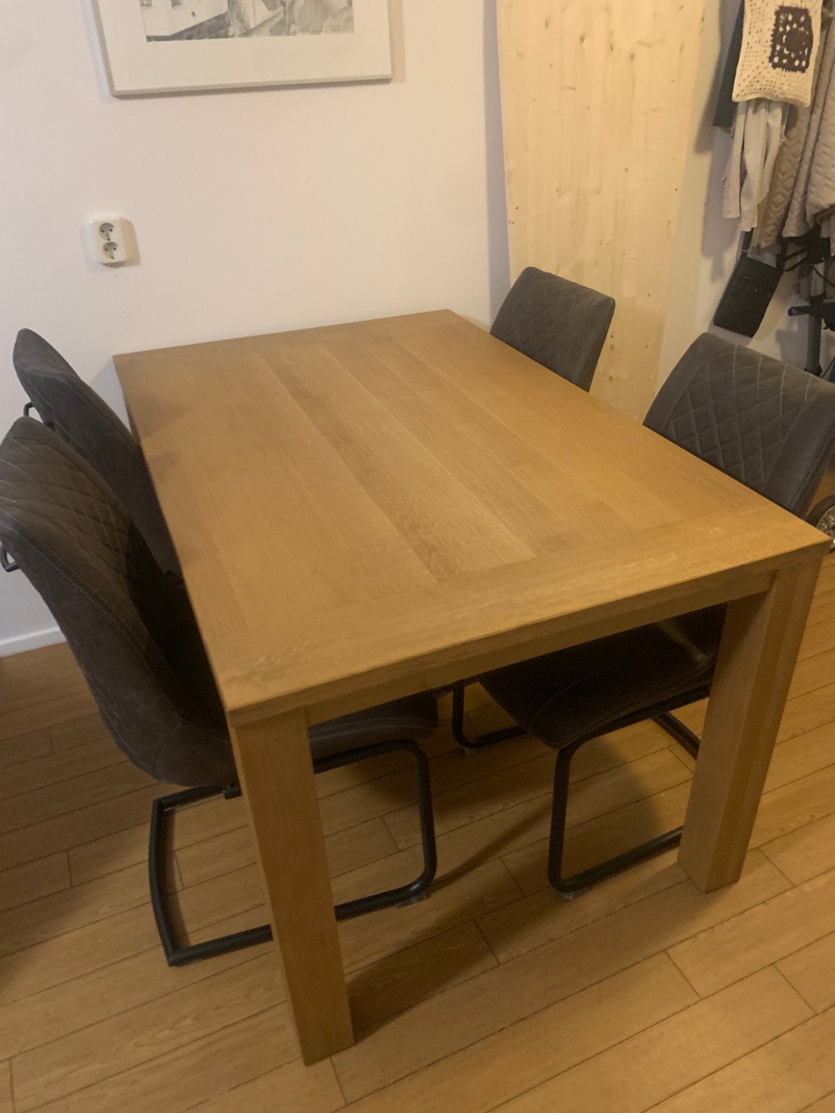 eettafel, Ophalen, Zo goed als nieuw, 4 tot 6 stoelen