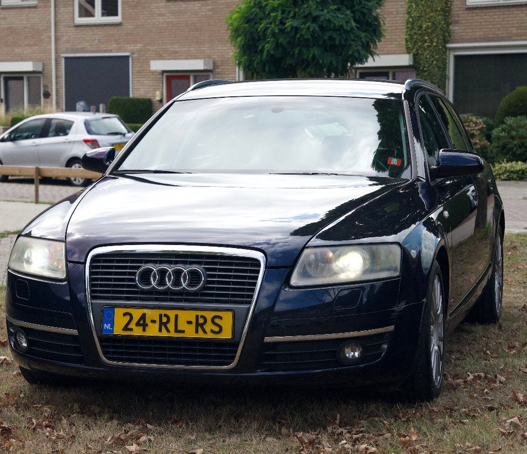 Audi A6 Avant 2.4 Pro Line Aut Clima Cruise Trekhaak, 1800 kg, Zwart, Blauw, Stationwagon
