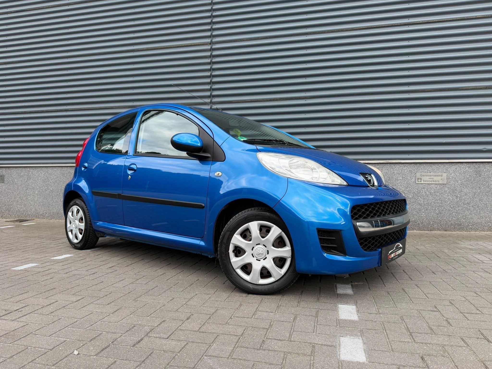 Peugeot 107 1.0-12V Sublime *2 JAAR APK*AIRCO*ELEKTR RAMEN, Voorwielaandrijving, Stof, Gebruikt, 68 pk