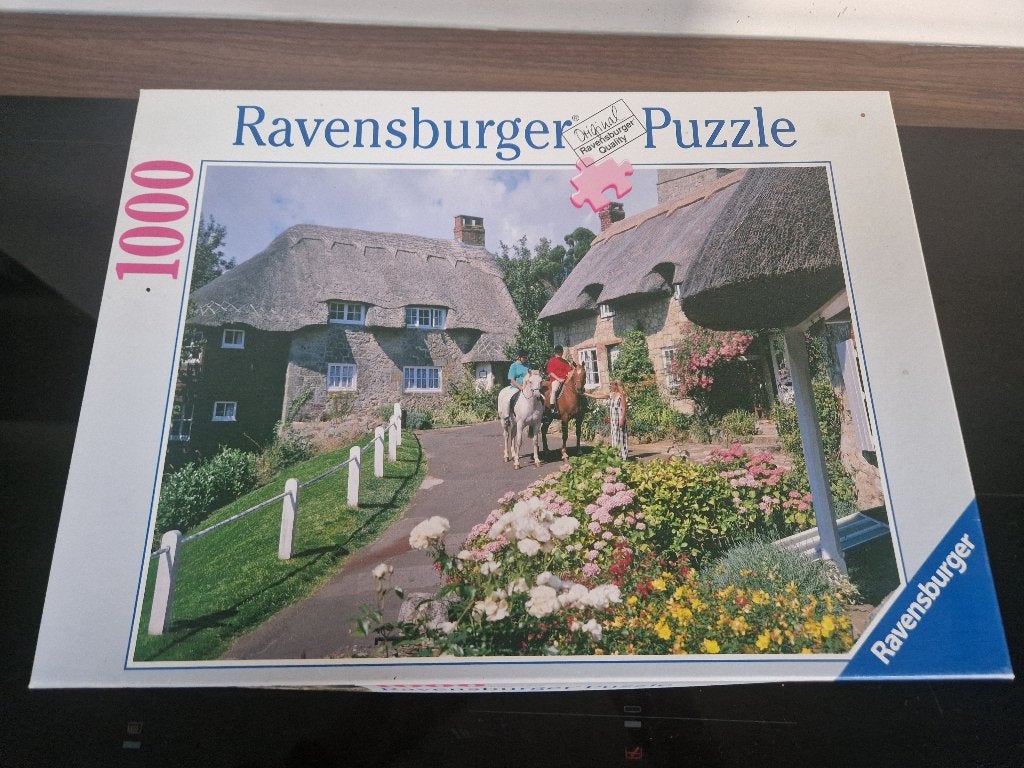 RAVENSBURGER legpuzzel cottage at Godshill, 1000 stuks, Ophalen of Verzenden, 500 t/m 1500 stukjes, Zo goed als nieuw, Legpuzzel
