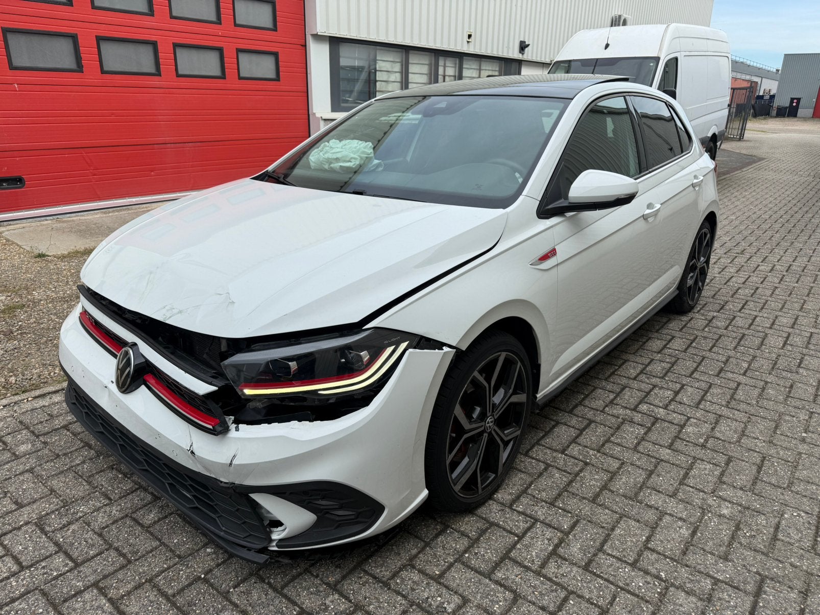 Te koop vw polo gti bj 2022 81dkm belg, Auto diversen, Schadeauto's, Volkswagen, Wit, Benzine, Hatchback
