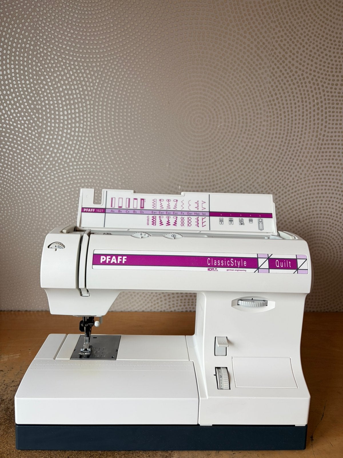 NAAIMACHINE PFAFF CLASSICSTYLE 1527 MET DUBBEL TRANSPORT, Hobby en Vrije tijd, Ophalen of Verzenden, Zo goed als nieuw, Naaimachine