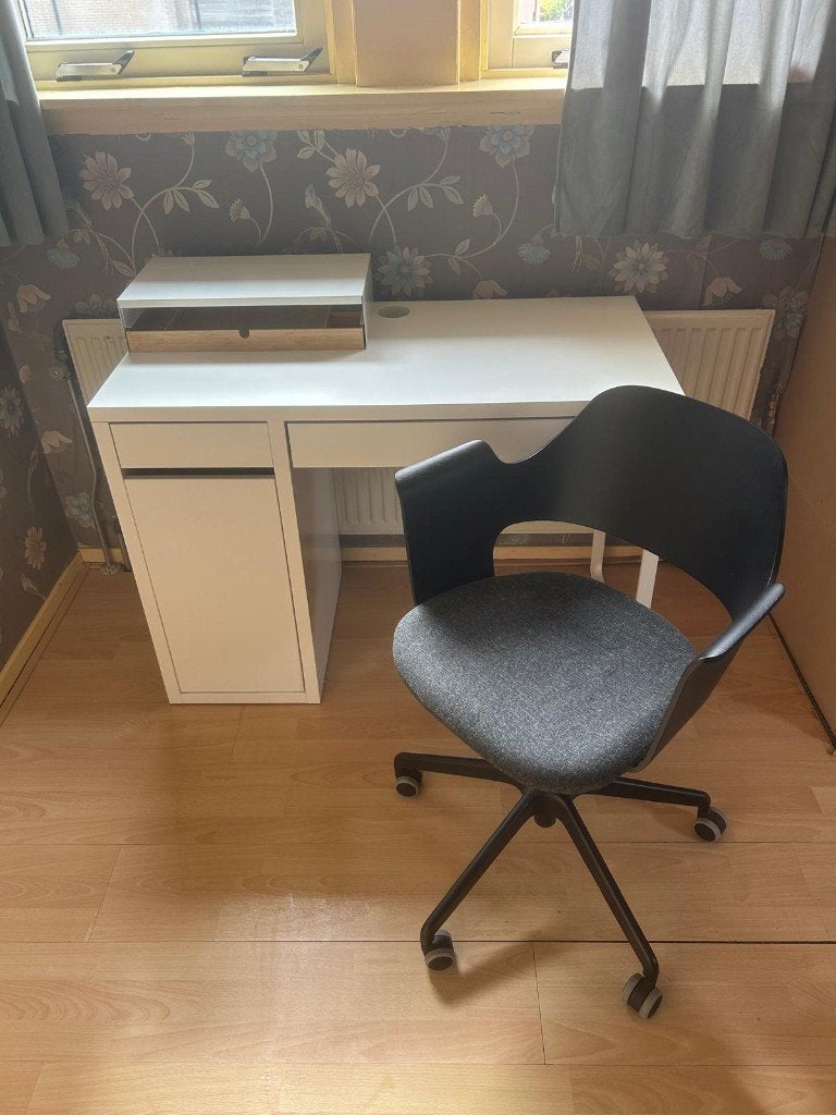 Bureau met bureaustoel, Ophalen, Gebruikt, Schoolbureau, IKEA