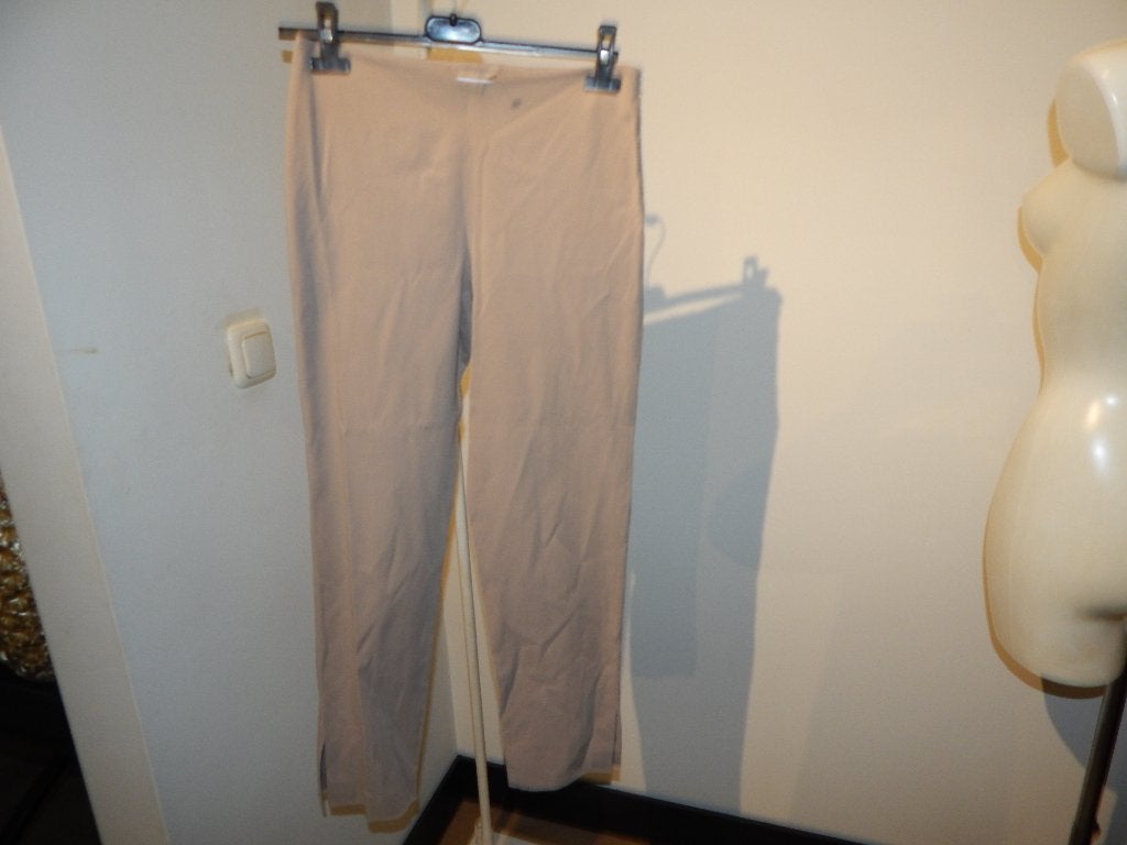 Brunello Cucinelli beige capri broek splitje onderkant S, Beige, Zo goed als nieuw, Driekwart, Maat 36 (S)