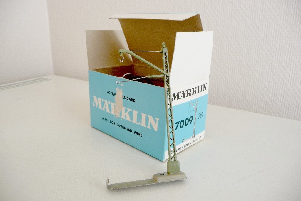 7009 MÄRKLIN HO- 10 x MAST VOOR BOVENLEIDING OVP (B2500897), Wisselstroom, Overige typen, Analoog, Nieuw