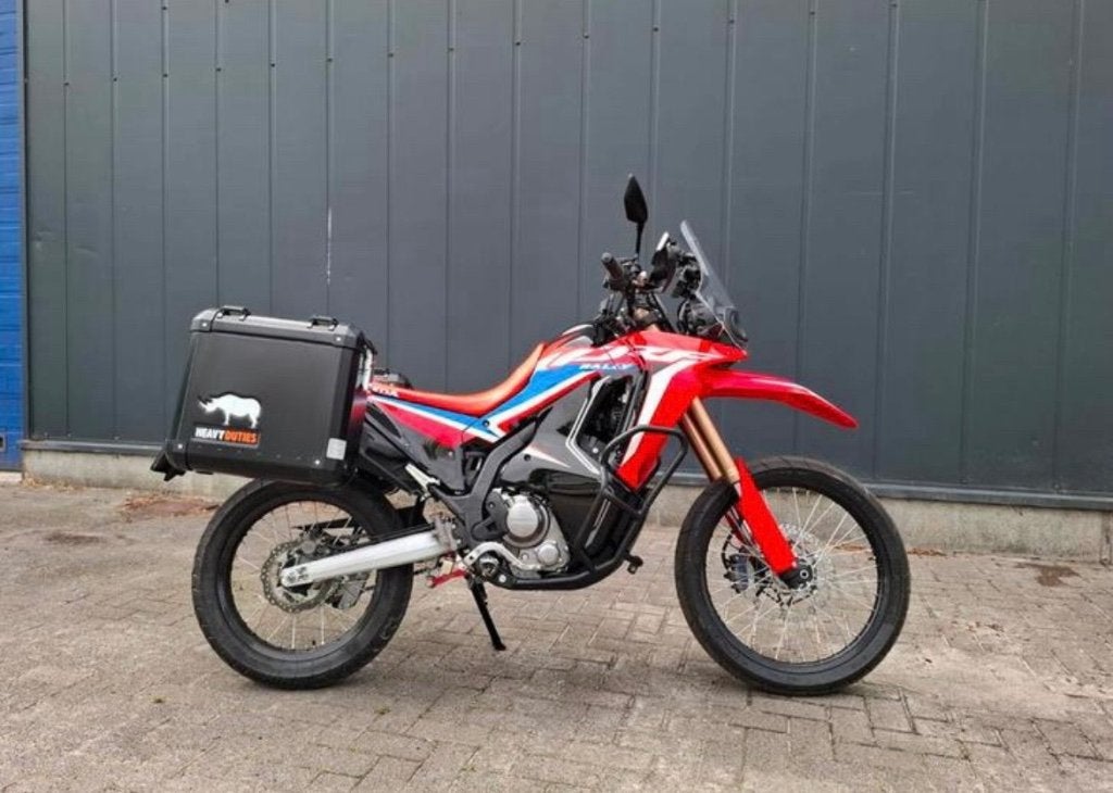 Honda CRF 300 RALLY 2024 - Zo goed als nieuw, compleet!, Handvatverwarming, Particulier, Enduro, Minimaal motorrijbewijs A2