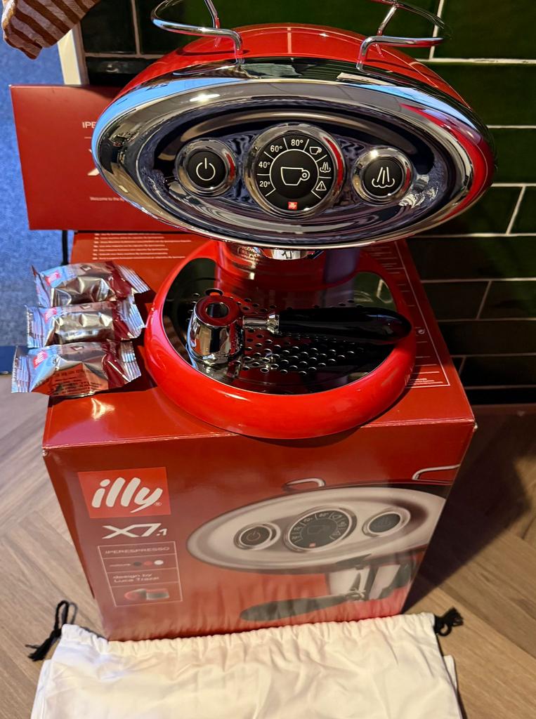 Illy koffiemachine nieuw in doos, Witgoed en Apparatuur, Koffiezetapparaten, Koffiepads en cups, Espresso apparaat, Nieuw, Ophalen of Verzenden