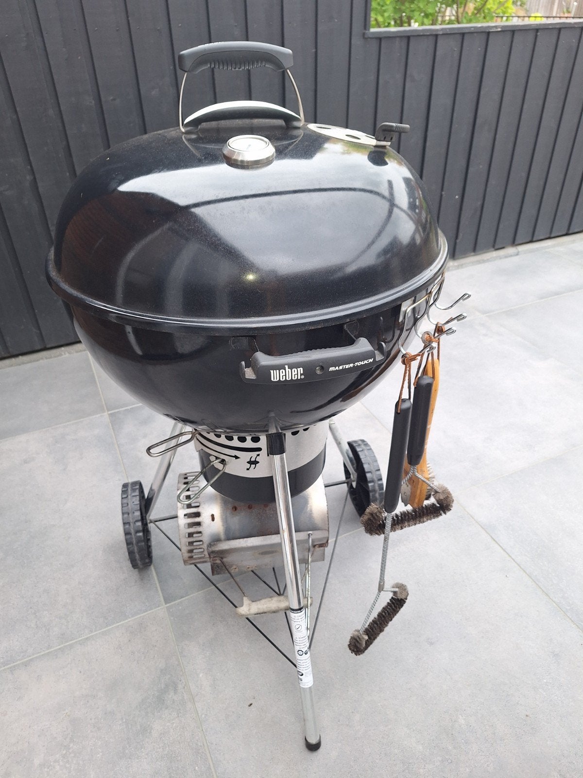 Weber Master Touch GBS 57cm BBQ met accessoires, Tuin en Terras, Houtskoolbarbecues, Ophalen, Gebruikt, Weber, Met accessoires