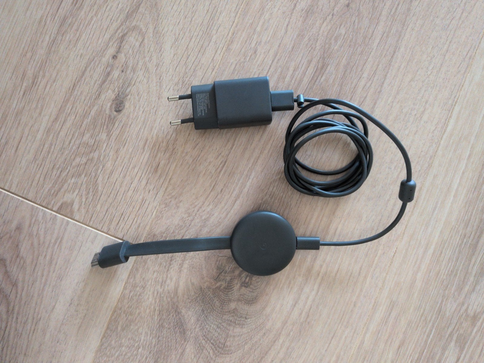 Google Chromecast V3 met originele kabel en stekkerblok, Audio, Tv en Foto, Ophalen of Verzenden, Gebruikt, HDMI