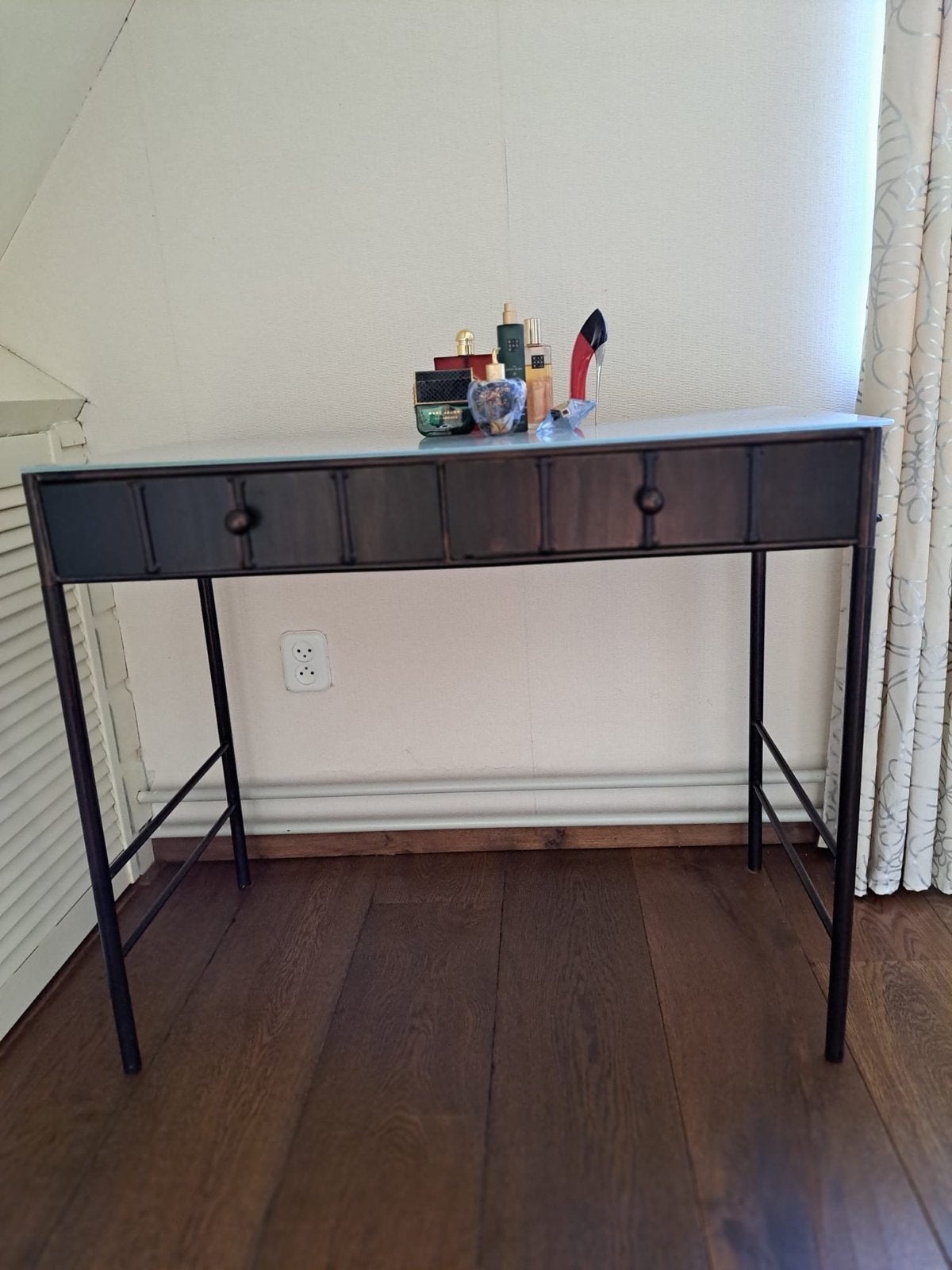 Metalen console tafel met lades en glazen blad, Ophalen, Gebruikt