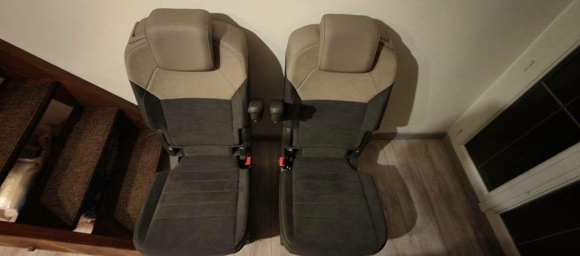 VW T7 Stoelen Alcantara armleunigen Multivan in nieuwstaat, Ophalen, Nieuw, Volkswagen