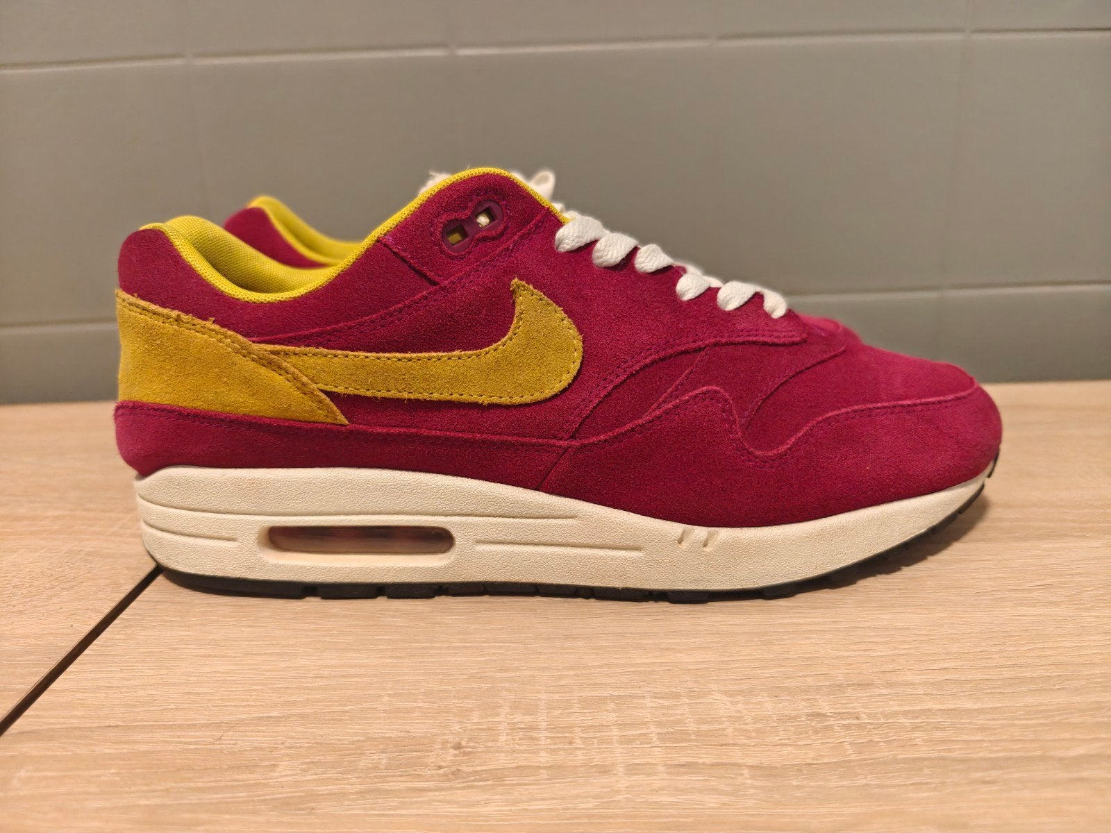 Nike Air Max 1 Dynamic Berry - Maat 45 - Goede Conditie, Overige kleuren, Nike, Ophalen of Verzenden, Sneakers of Gympen