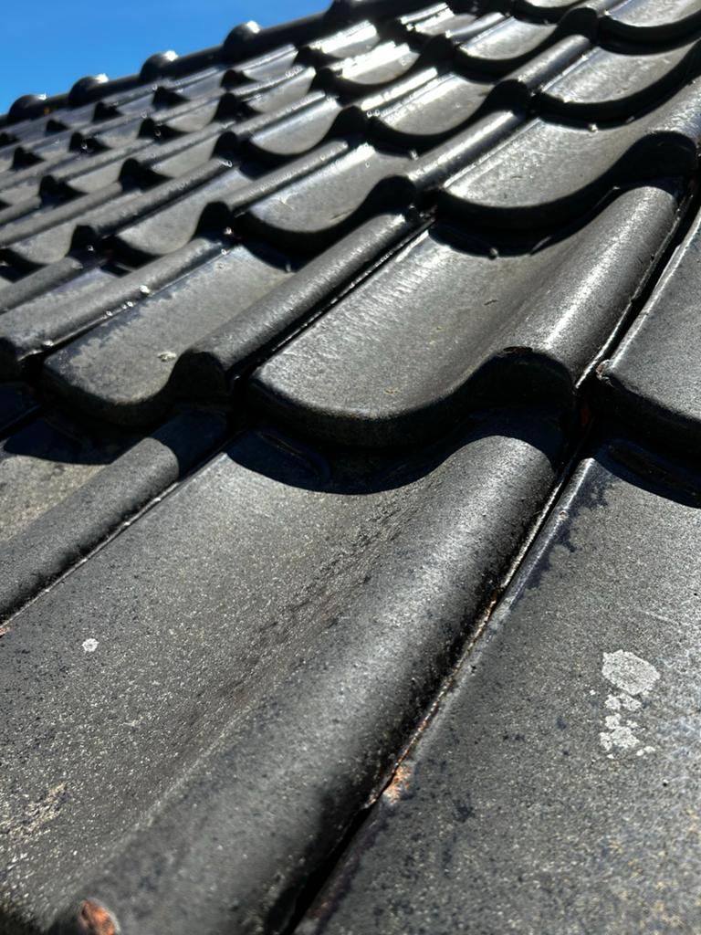 Zwarte dakpannen, ca. 30m2  gratis af te halen, Ophalen, Gebruikt, Zwart, 15 m² of meer