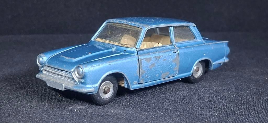 Dinky Toys Ford Cortina - BIEDEN, Ophalen of Verzenden, Gebruikt, Auto, Dinky Toys