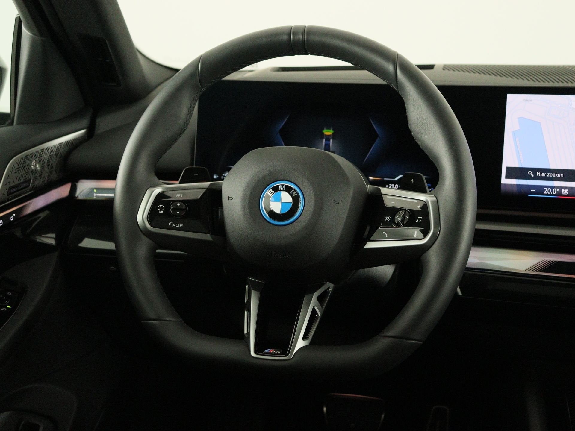 BMW 5 Serie Touring 550e xDrive (bj 2026, automaat), Auto's, Automaat, Dealer onderhouden, Gebruikt, Met garantie (alle)