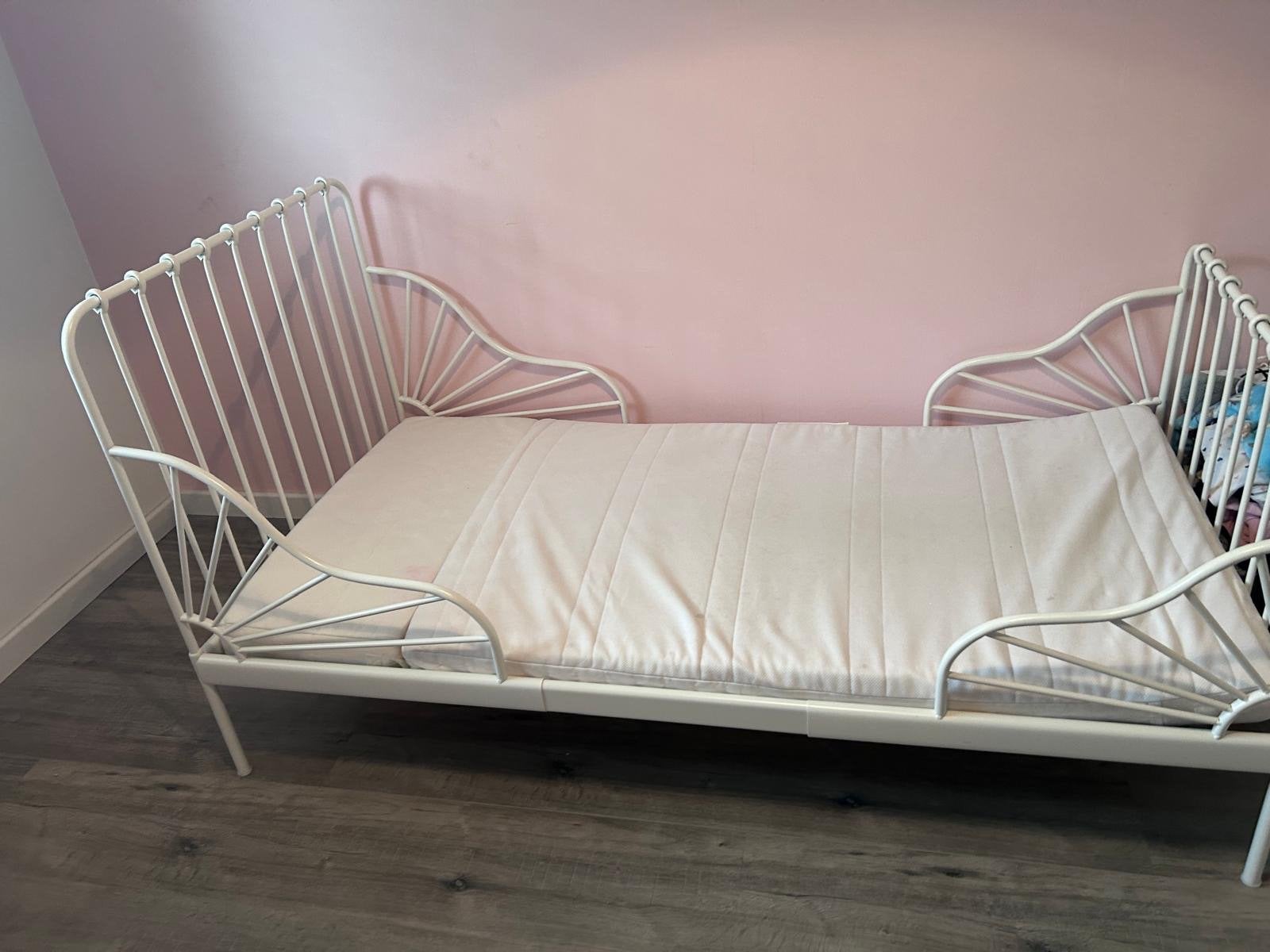 IKEA Minnen uitschuifbaar bed wit (80x200 cm), Huis en Inrichting, Slaapkamer | Bedden, Ophalen, Eenpersoons, Wit, 80 cm