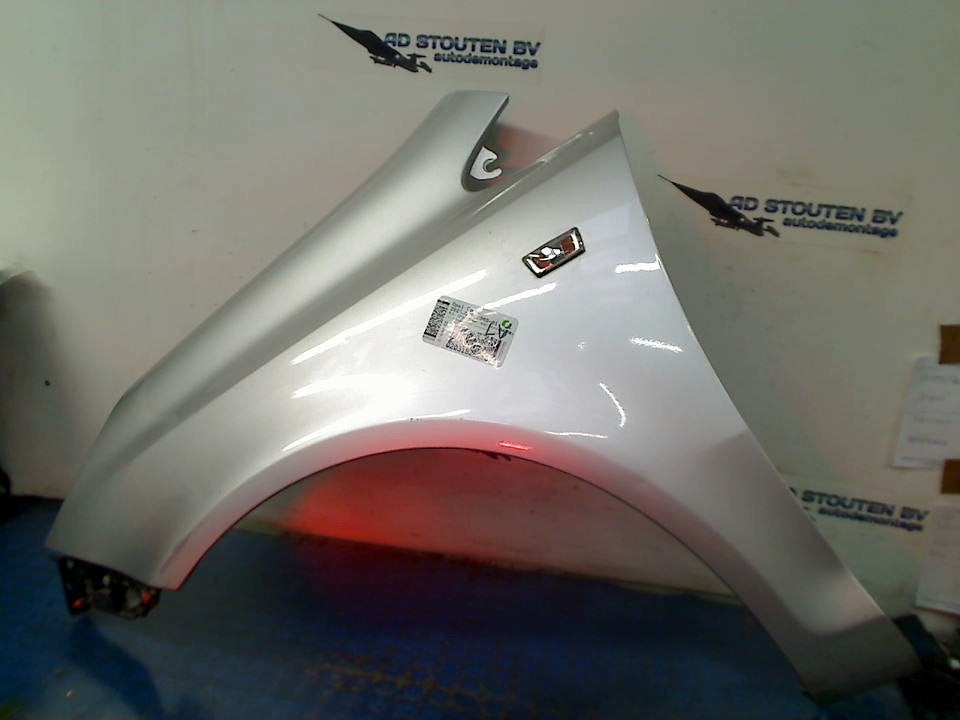 Spatbord Links Voor Opel Corsa D (2006-07/2014-08), Auto-onderdelen, Gebruikt, Bahnhofsplatz, Rüsselsheim am Main 65423, , Duitsland