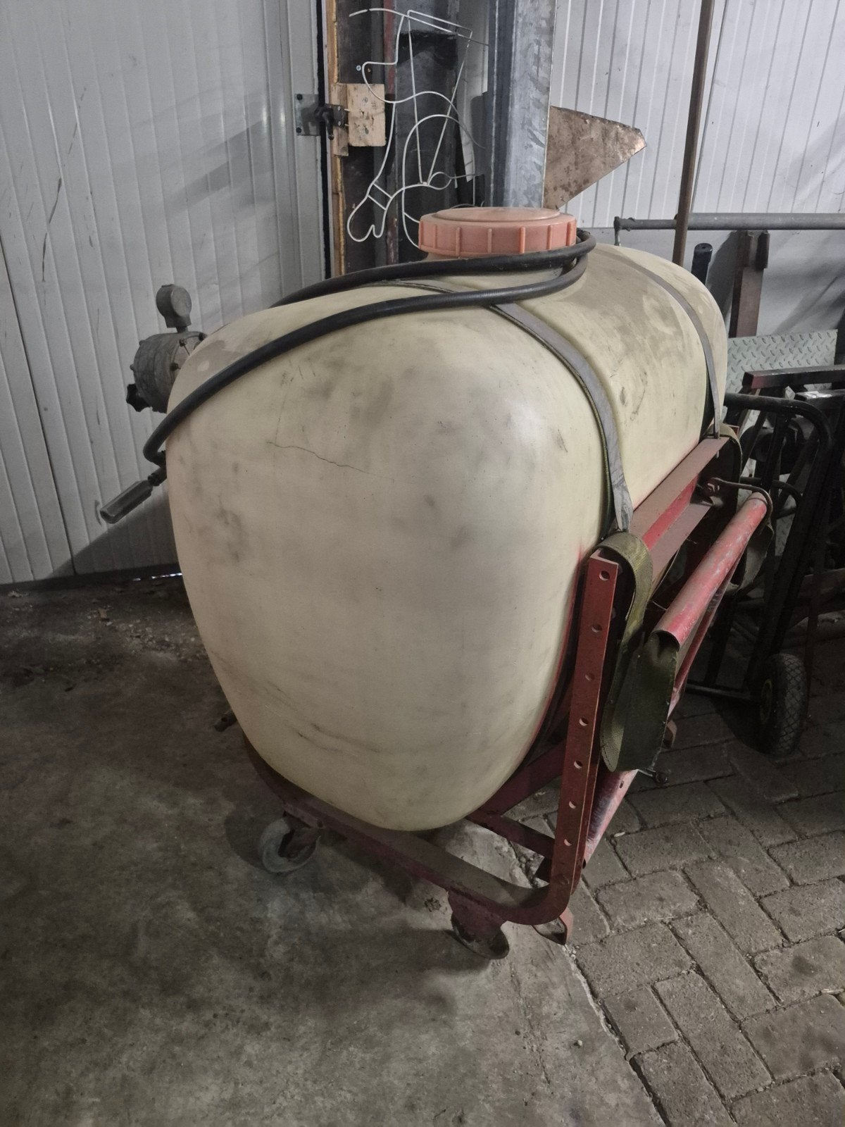 Te koop onkruid spuit (veldspuit), Ophalen