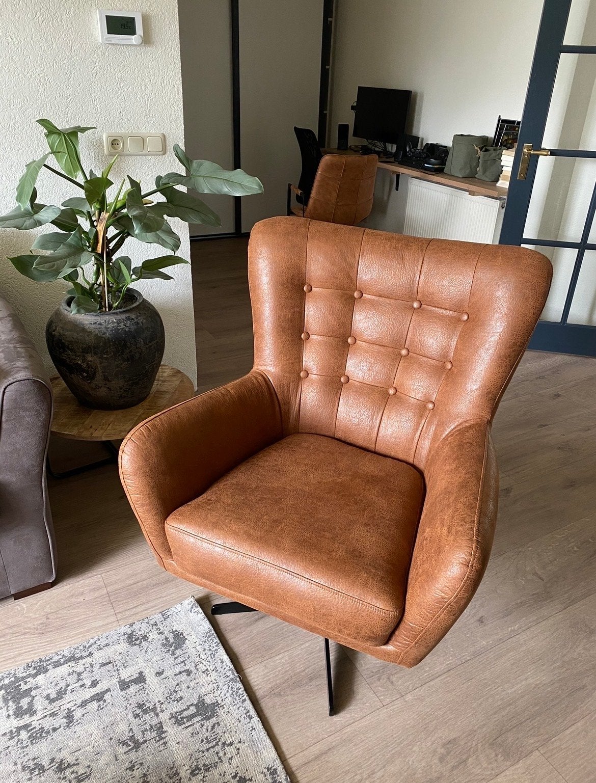 Comfortabele cognac leren fauteuil, Huis en Inrichting, Fauteuils, Zo goed als nieuw, Leer, 75 tot 100 cm, Ophalen of Verzenden