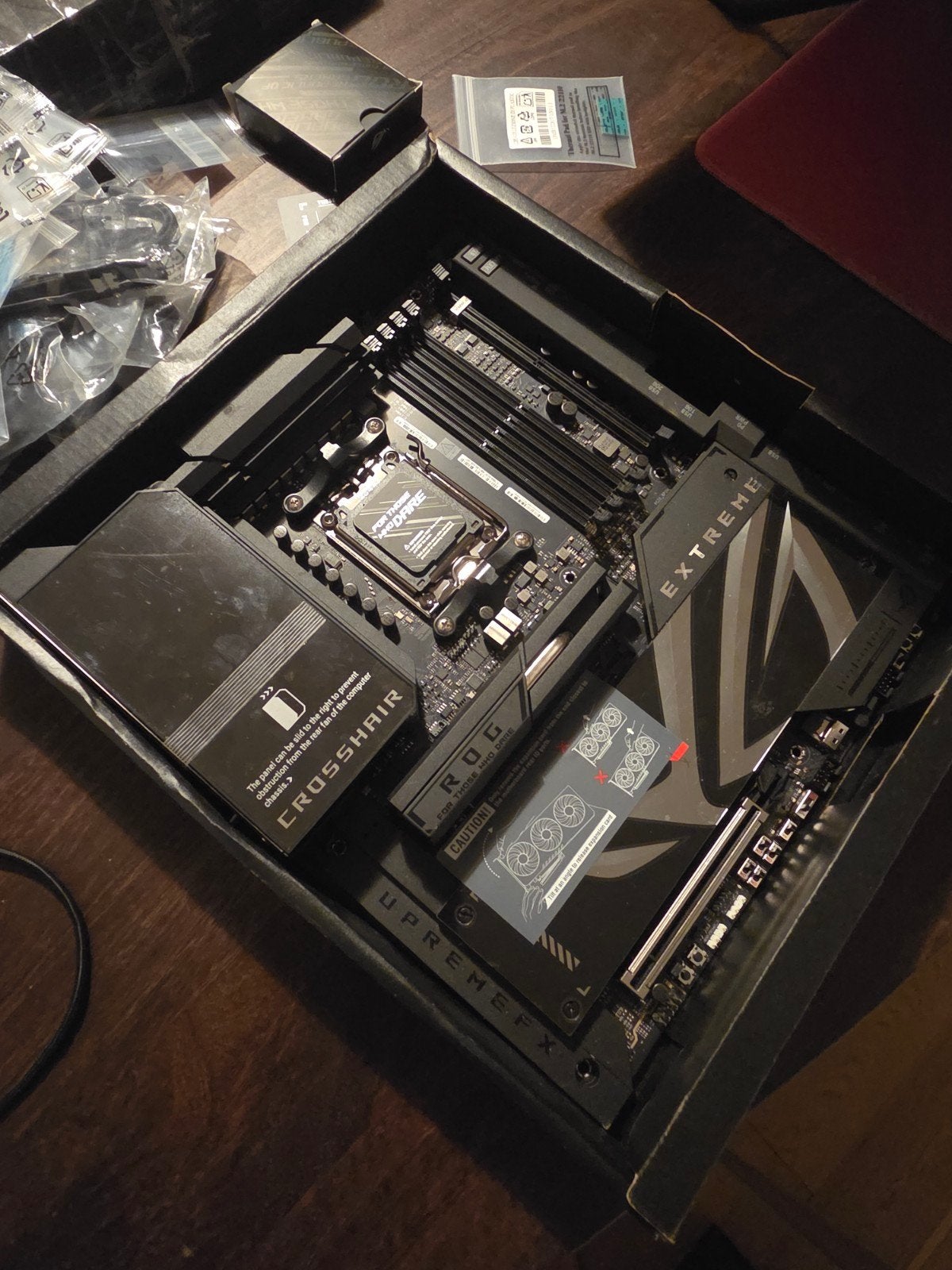 ROG CROSSHAIR X870-E EXTREME, Ophalen of Verzenden, Nieuw