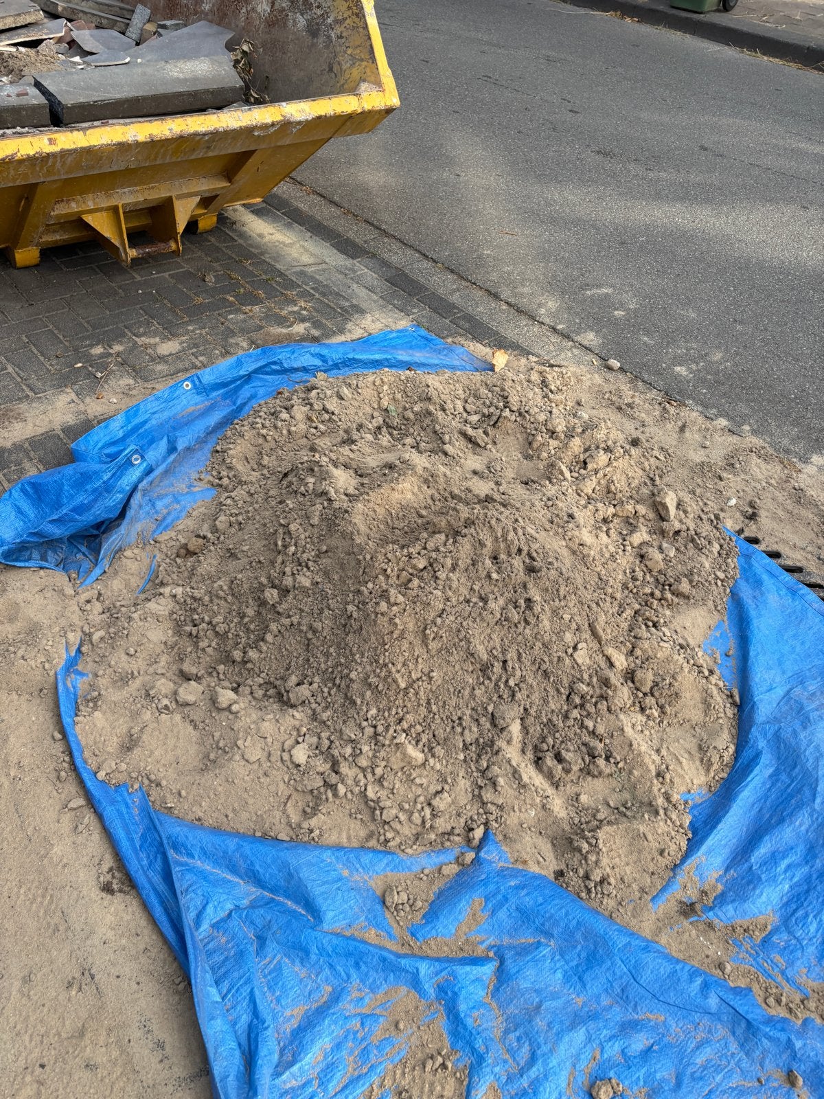 Gratis af te halen: Straatzand (4-5 kruiwagens), Tuin en Terras, Ophalen, Gebruikt, Straatzand