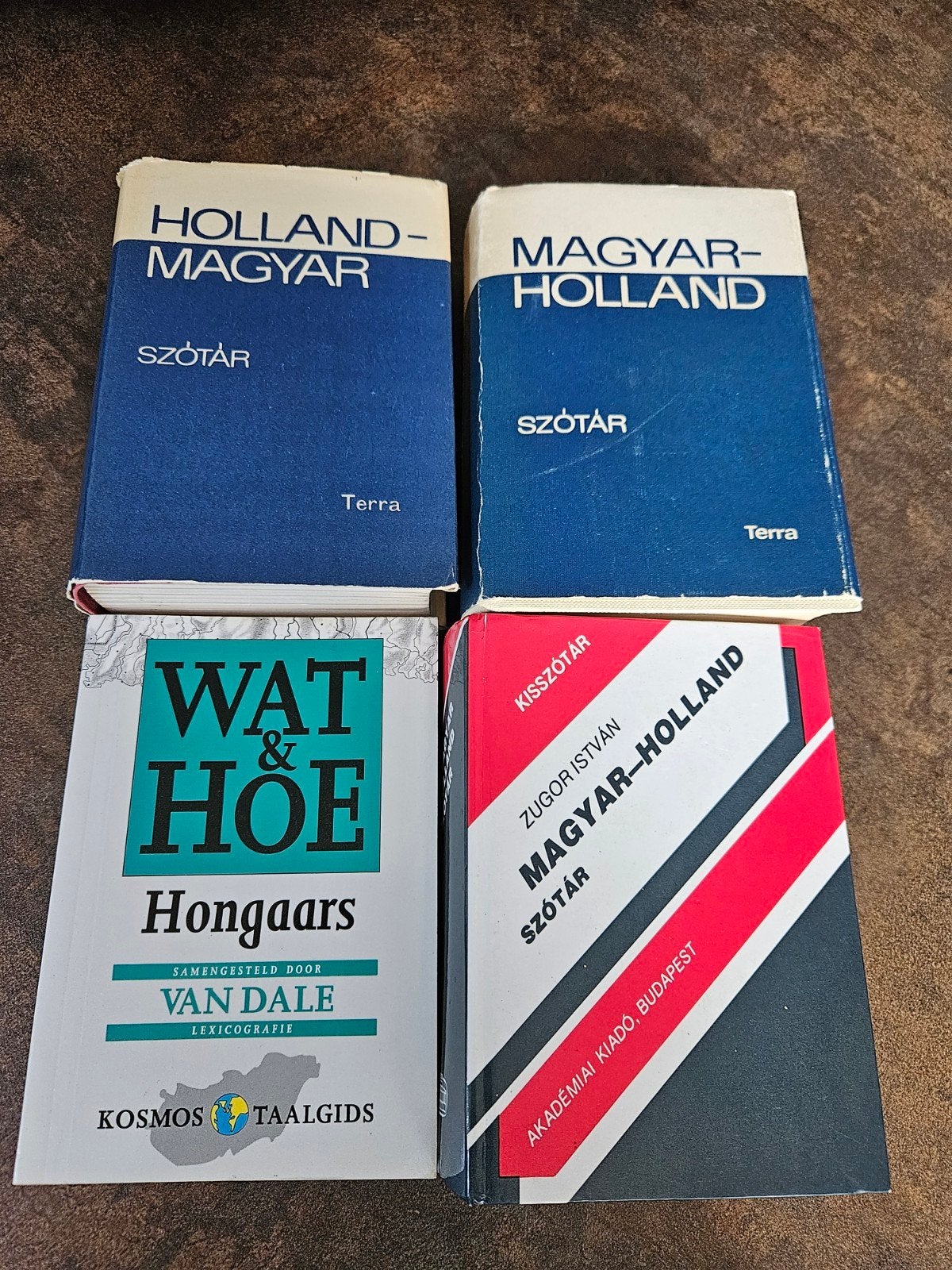 Nederlands-Hongaars en Hongaars-Nederlands Woordenboeken, Ophalen of Verzenden
