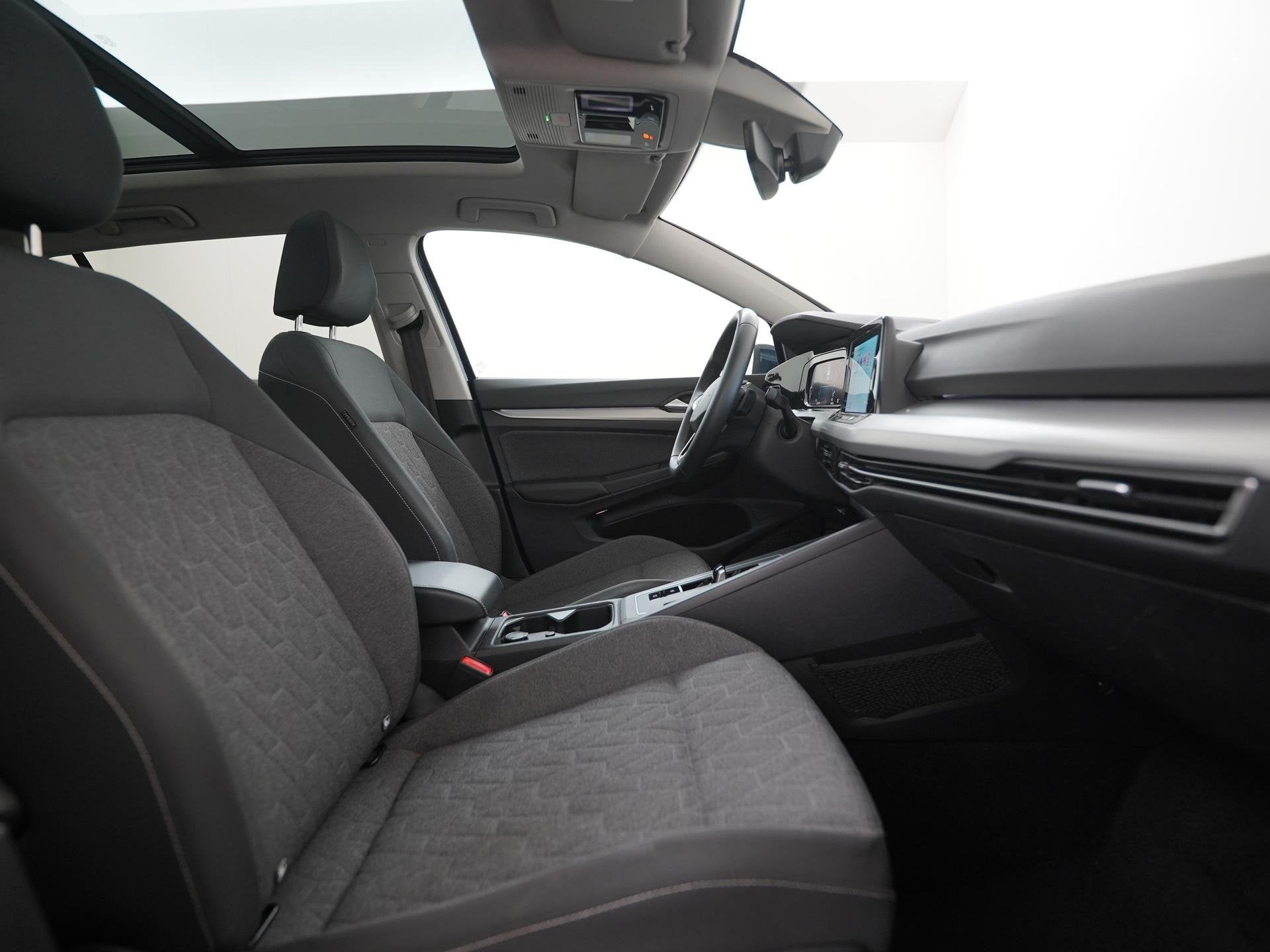 Volkswagen Golf Variant 1.0 eTSI Life DSG | Panoramadak | St, Auto's, 12 maanden, Stof, Gebruikt, Blauw