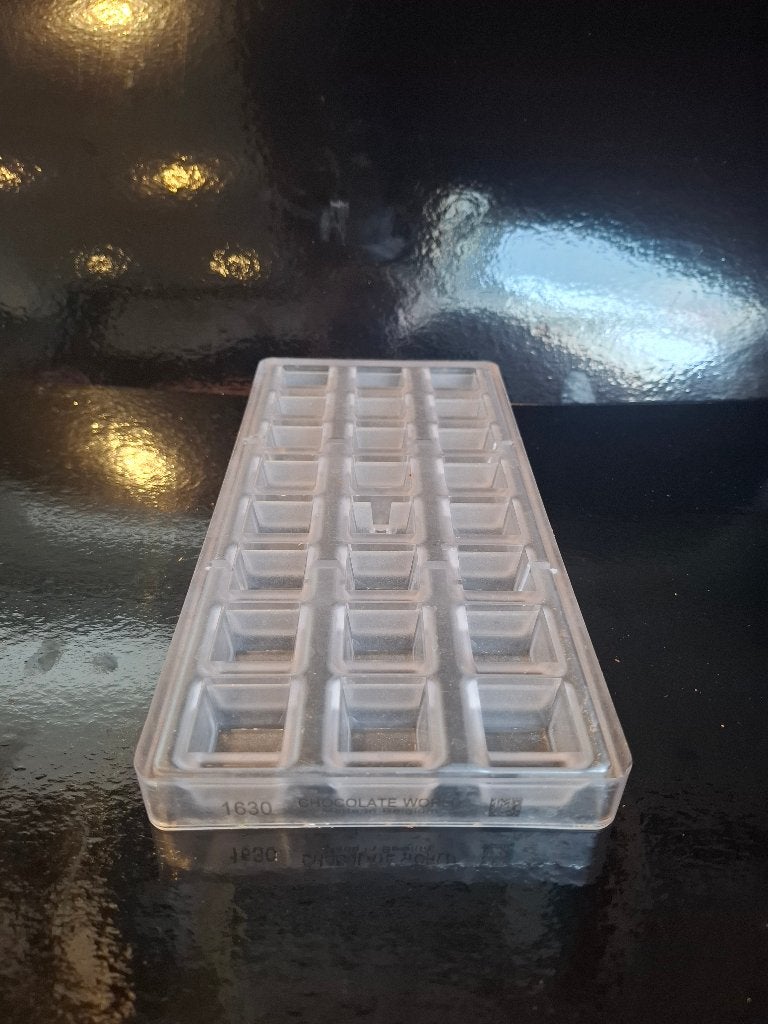 Bonbon mallen, Overige typen, Ophalen of Verzenden, Zo goed als nieuw, Wit