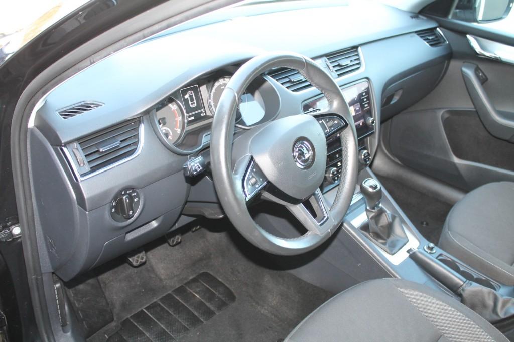 Skoda OCTAVIA 1.0 TSI GRT AMBITION BUSINESS, Auto's, Gebruikt, Euro 6, Met garantie (alle), 116 pk
