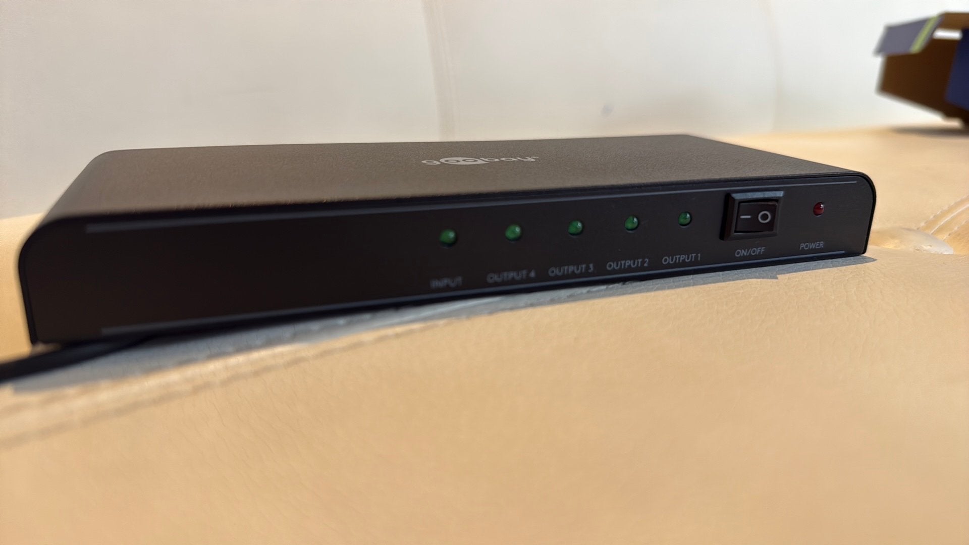 Actieve hdmi splitter, Verzenden, Zo goed als nieuw