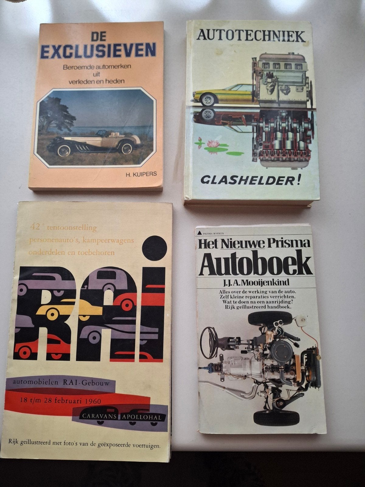autoboekjes 4 stuks, Boeken, Ophalen of Verzenden, Gelezen